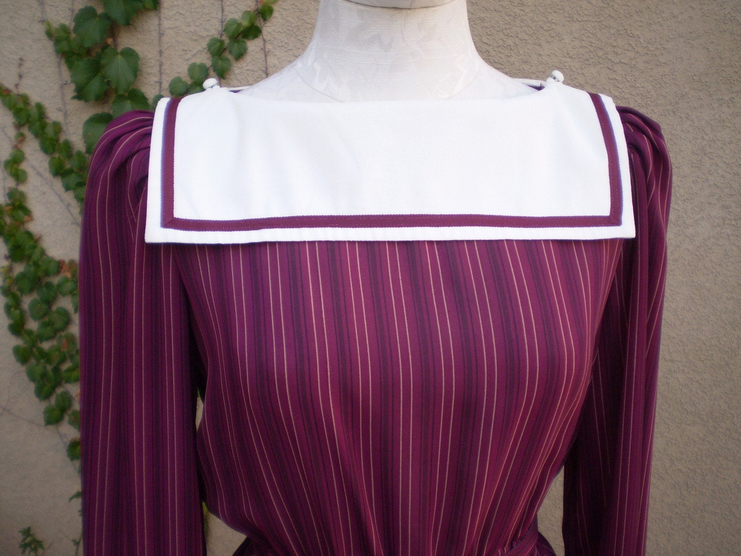 A cute vintage sailor secretary red stripes dress with cuff sleeves size XS S