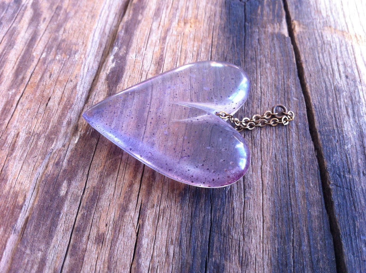 vintage lucite heart pendant  / 40s jewelry / AMORE