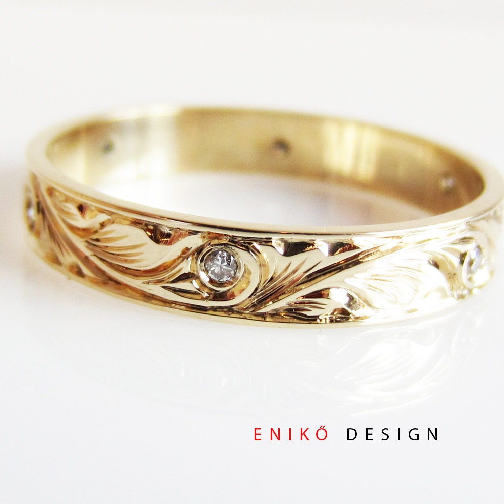 Single Wedding band Diamond swirl engrave detailed 14k yellow gold