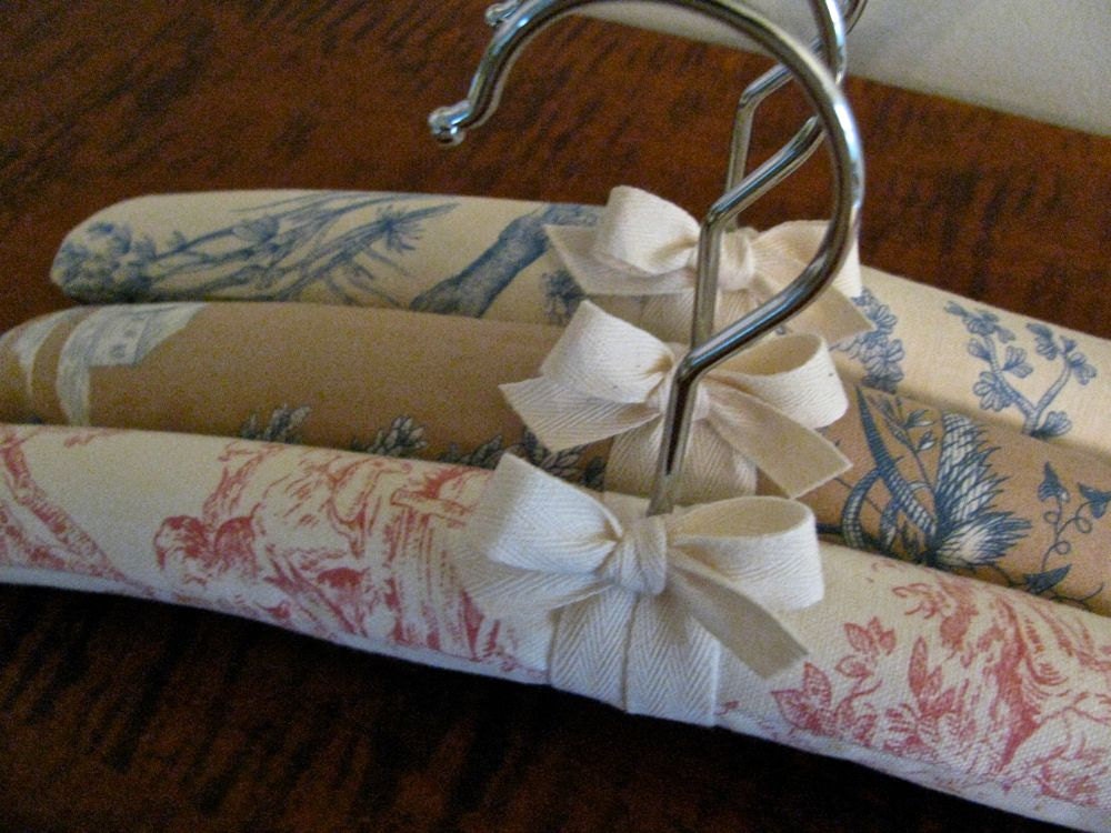 French Toile,  Infant Padded Hangers for Bébé with Organic Cotton Ribbon Accent (Set of 3)