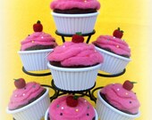 Felted Wool Cupcake Pincushion / Pinkeep