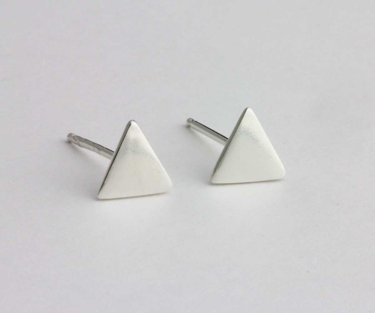 Back to Basics - Triangle in Silver