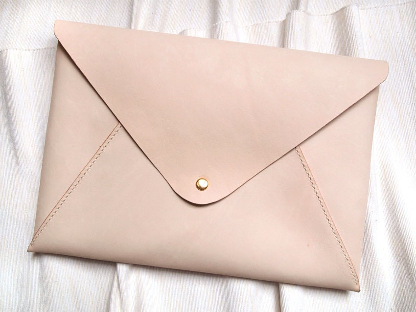 Personalized 11 Macbook Air Case in Envelope Clutch  - Leather - Nude - Hand Stitched