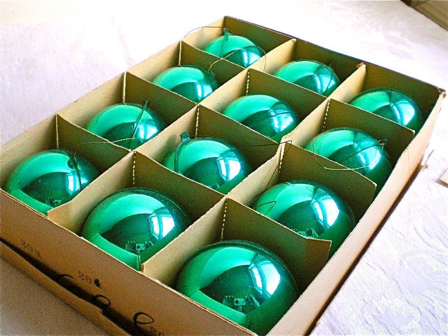 Christmas, Ornaments, Vintage Ornaments, Decorations, Green, Emerald, Box of 12, Made in West Germany, Plastic, 1950's - dottirosestudio