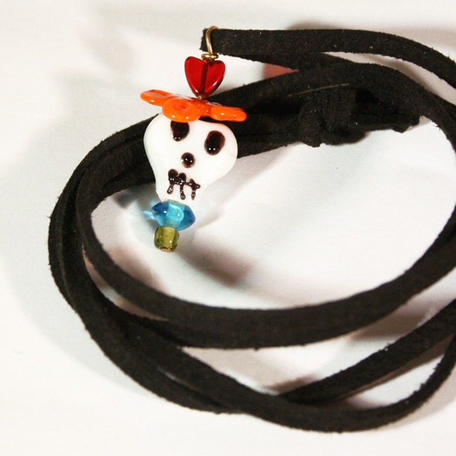 Skull Necklace Pendant Necklace Lamp Work Bead  Day of the Dead  Heart Necklace
