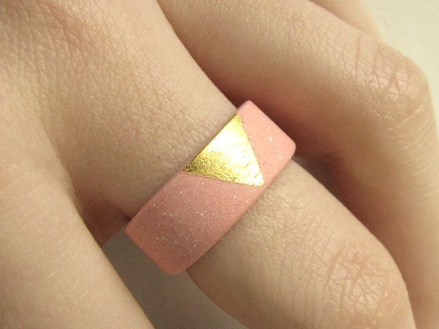 Gilded Jewelry - Gold and Pink Porcelain Sunset Ring - Size 7.5 - Size P