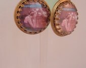 Flapper earrings. Plain and pink antiqued brass