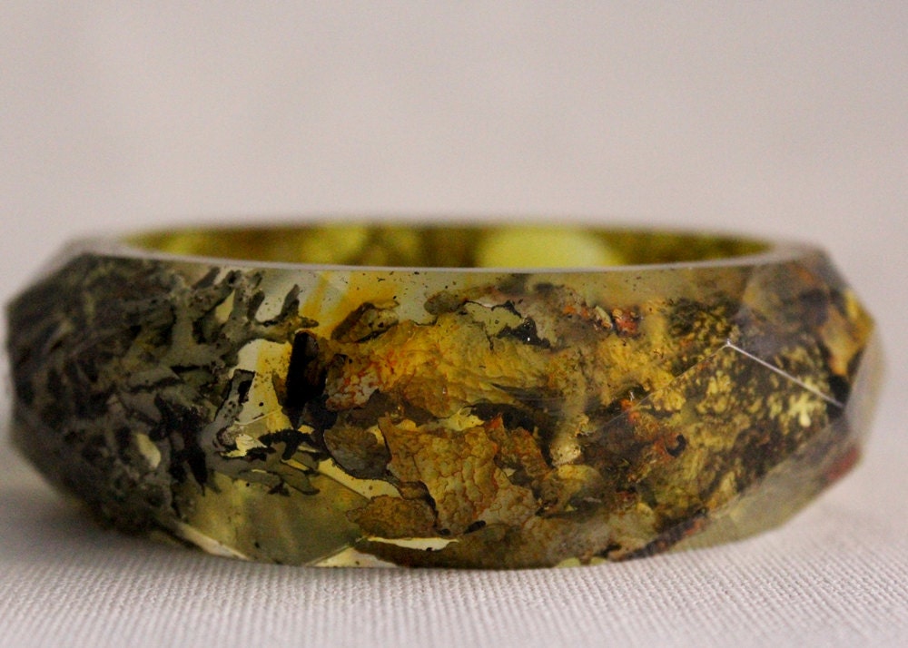 small lichen and moss multifaceted eco resin bangle