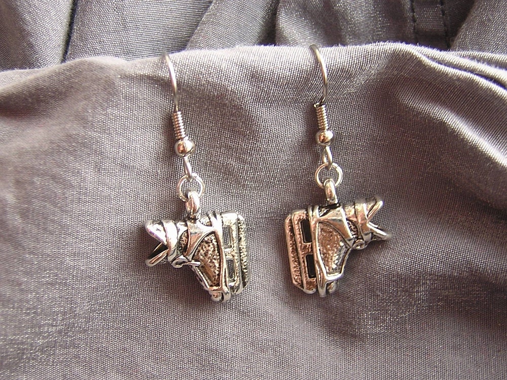 Hockey Skate Simple Charm Earrings - Handmade by Rewondered D225E-25101