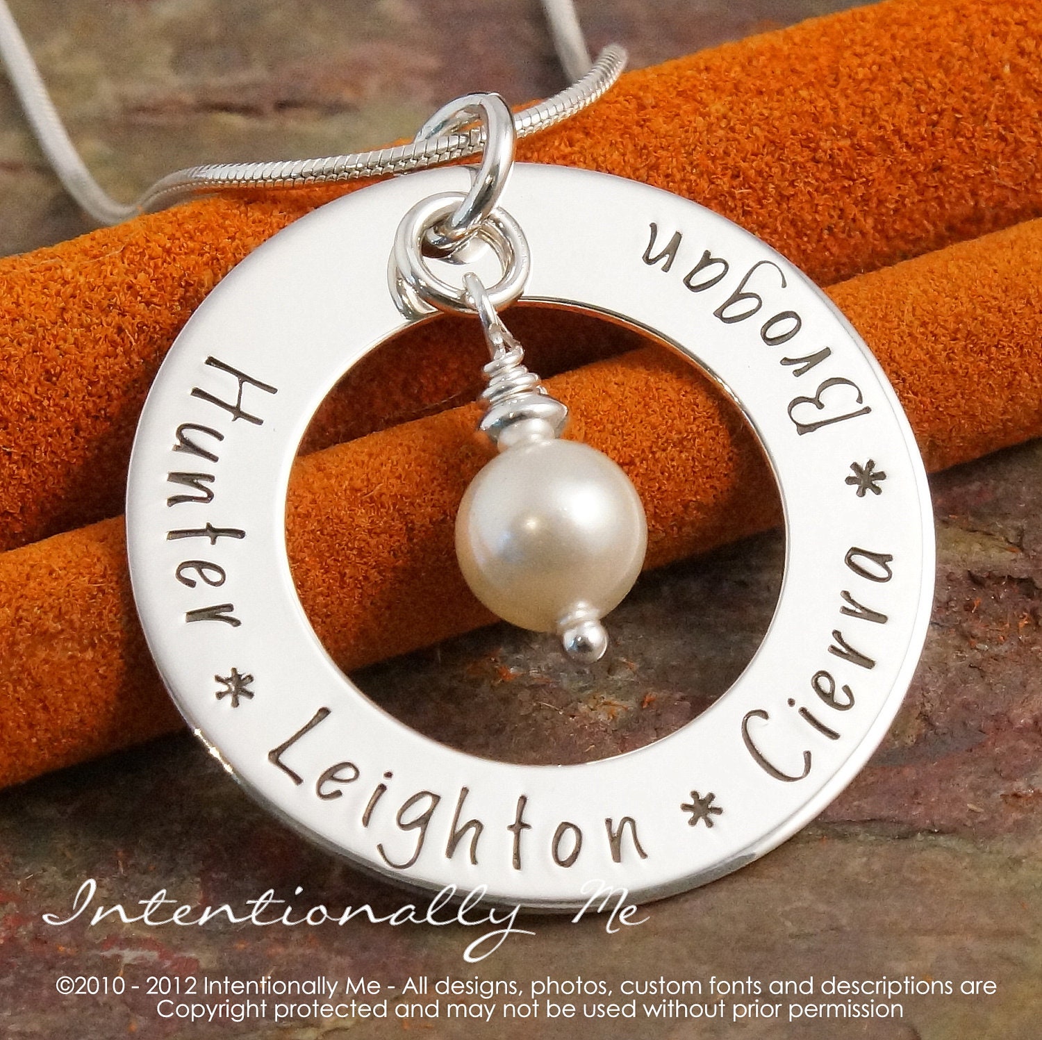 Hand Stamped Jewelry - Mommy Necklace - Personalized Sterling Silver Necklace - Simplicity Family Circle of Love Washer Deluxe