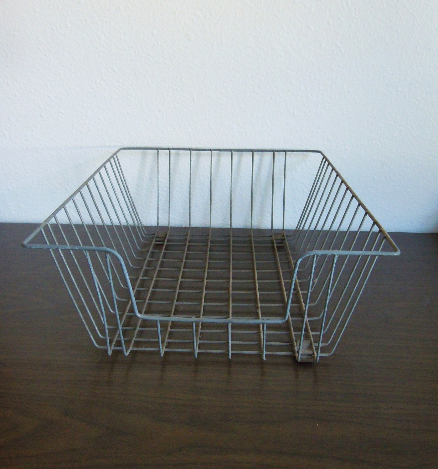 Vintage Industrial Metal Wire Tray