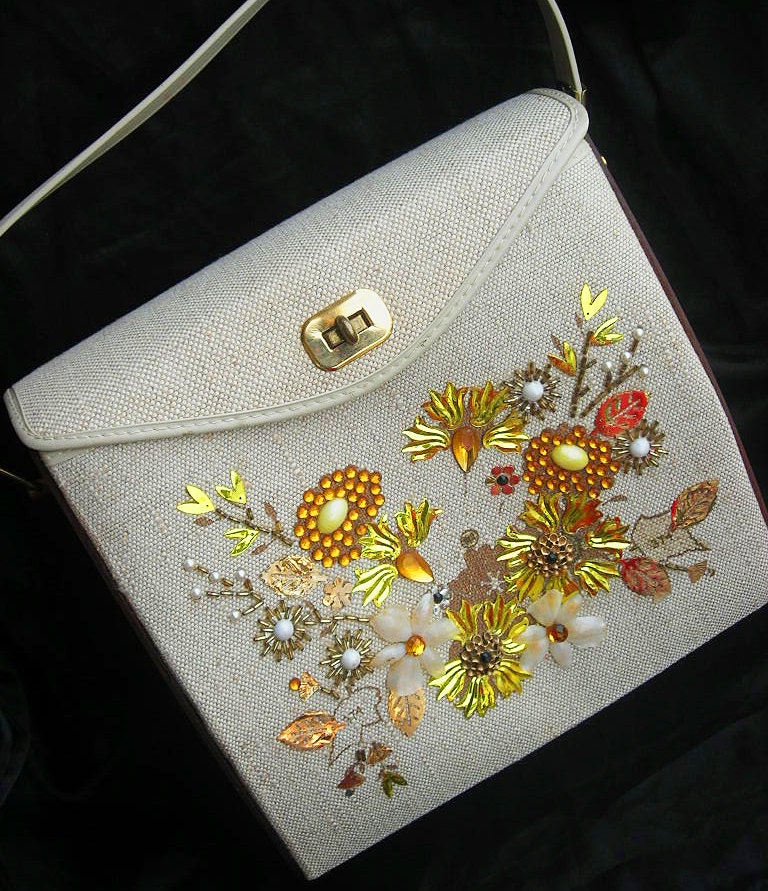 1960s-70s Rhinestone Flower Purse