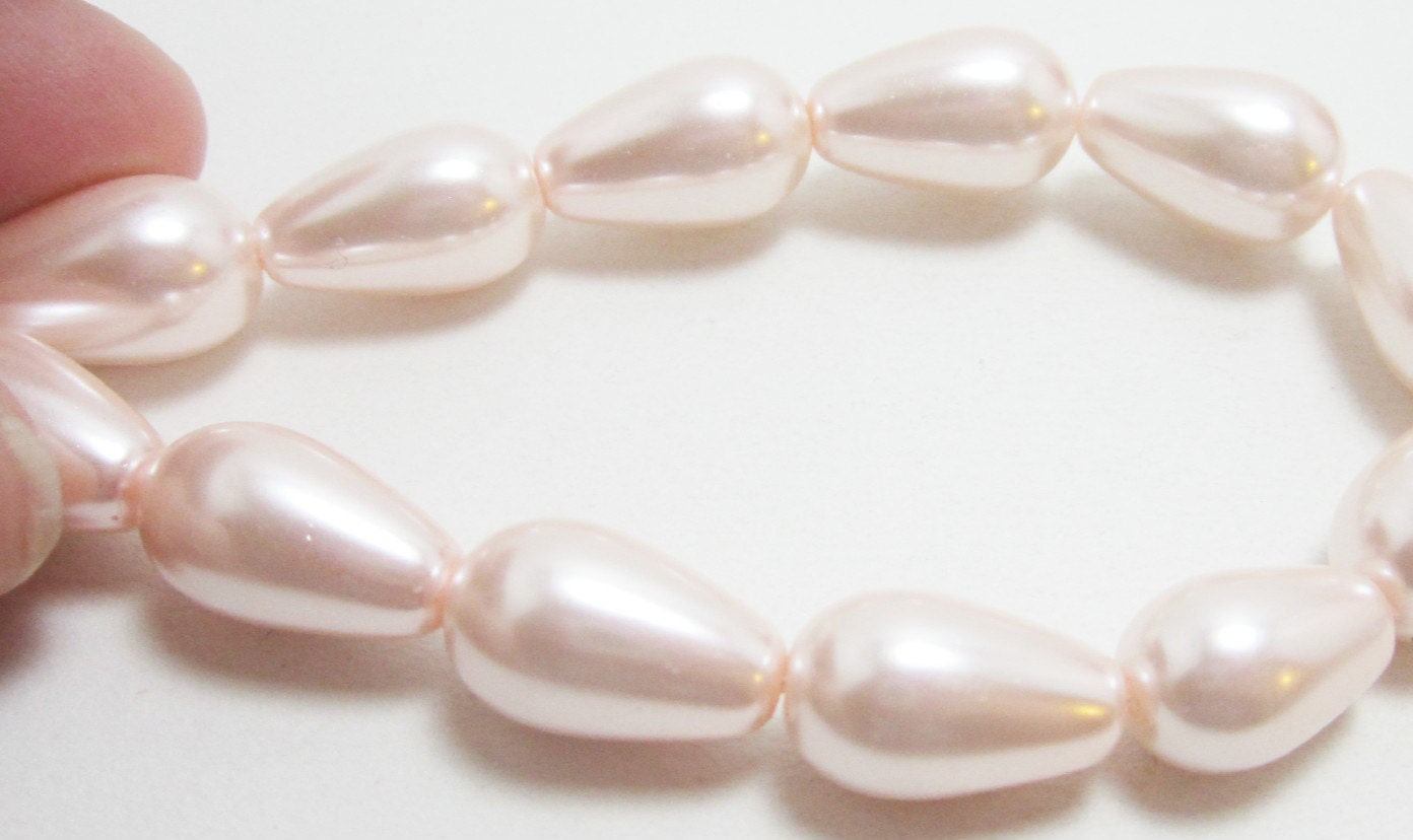 Light Pink Glass Pearls Teardrop Large 1 Strand 4364