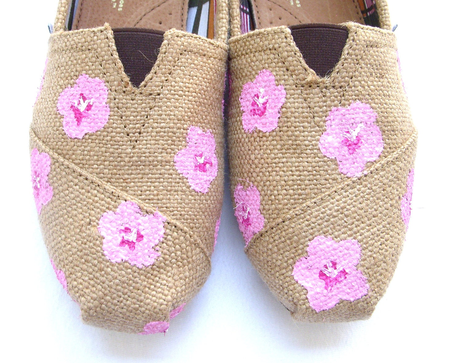 The Strawberry - Strawberry Flowers on Burlap Custom TOMS