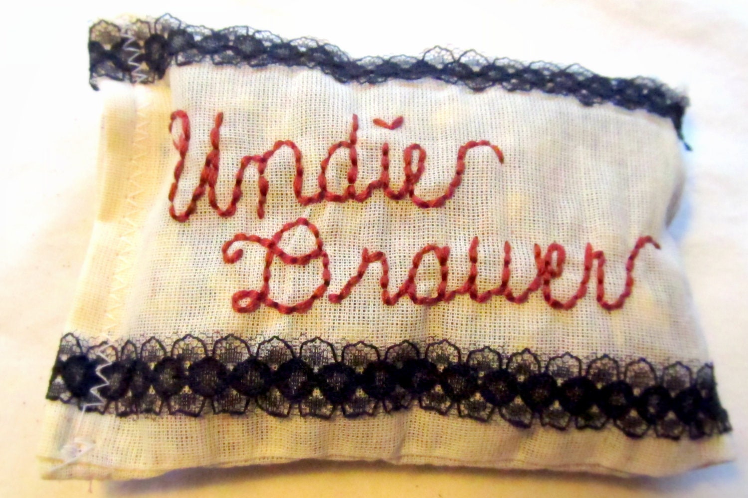 Lacey Underwear Drawer Sachet- Amber Scent