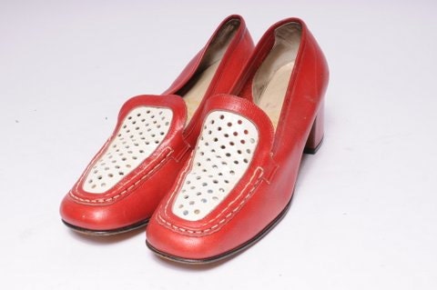1970s womens red slip on shoe size 7.5 Made in Italy