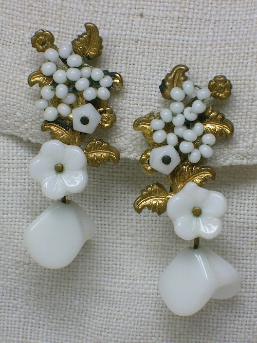 1940s Earrings, White Milk Glass Flowers, Early Miriam Haskell Type