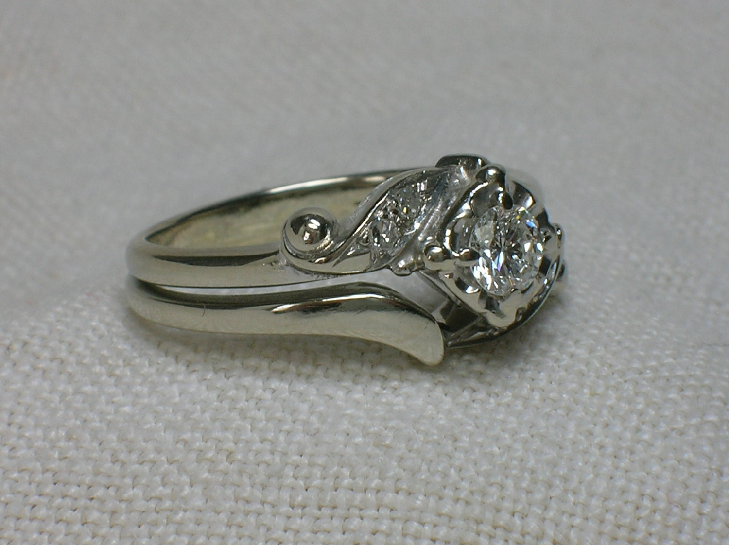 Vintage Wedding Rings Set: 1960s Classic White Gold Beauty