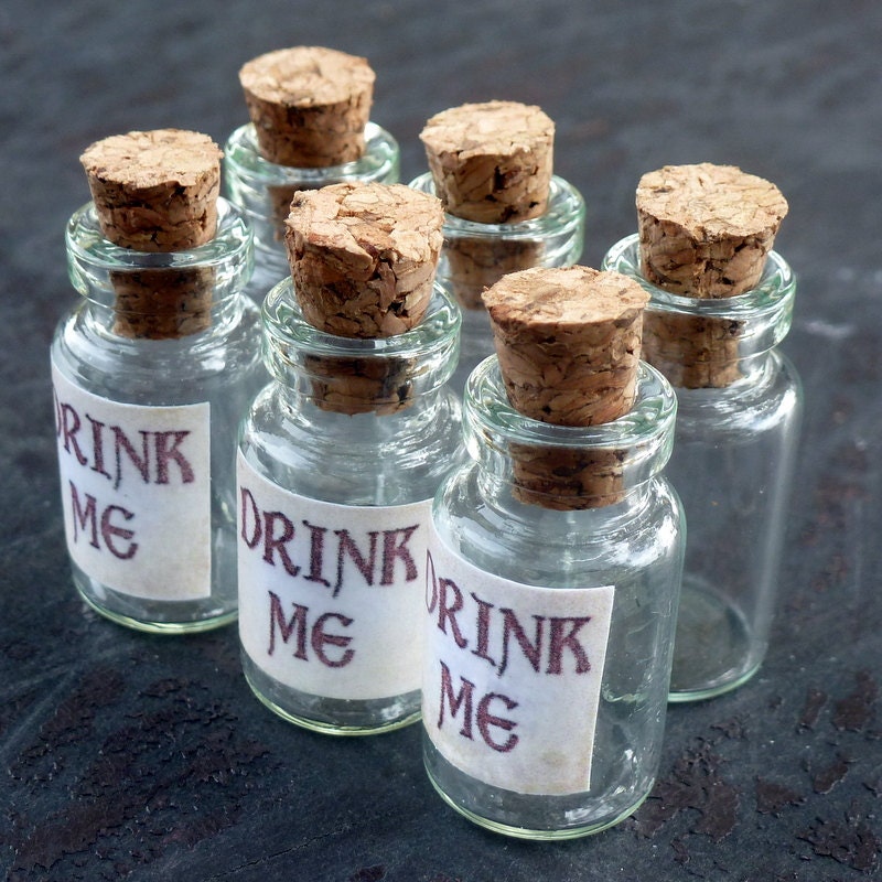 Wholesale Lot Steampunk Alice in Wonderland necklace pendant charm Drink me bottle vial 1ml 96 antique silver bronze brass