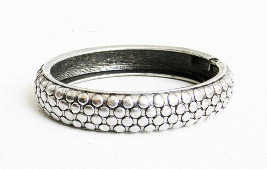 Vintage Silver High Relief Hinge Cuff