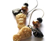 Gold earrings - gold owls - leaf earrings - Owl jewelry - forest jewelry - woodland jewerly - black, copper - czech glass - tree, leaves