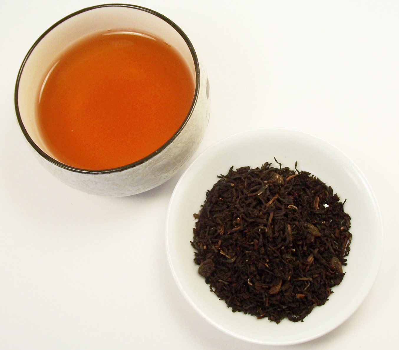 Just Peachy, black tea blended with dried peaches, Organic Fairtrade ingredients, 20 bags
