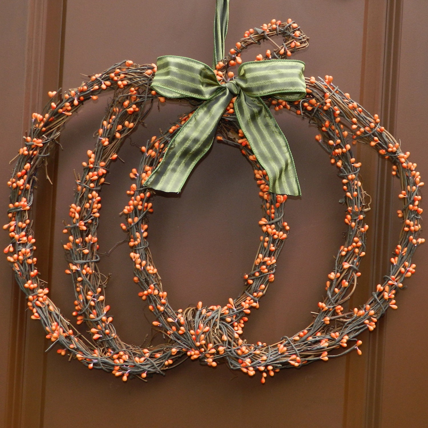 Pumpkin Wreath - Fall Wreath - Berry Wreath - Last One