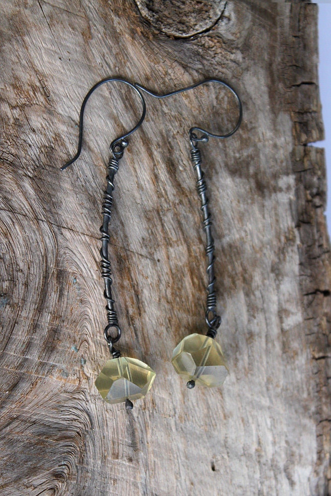 Swing twisted  earrings