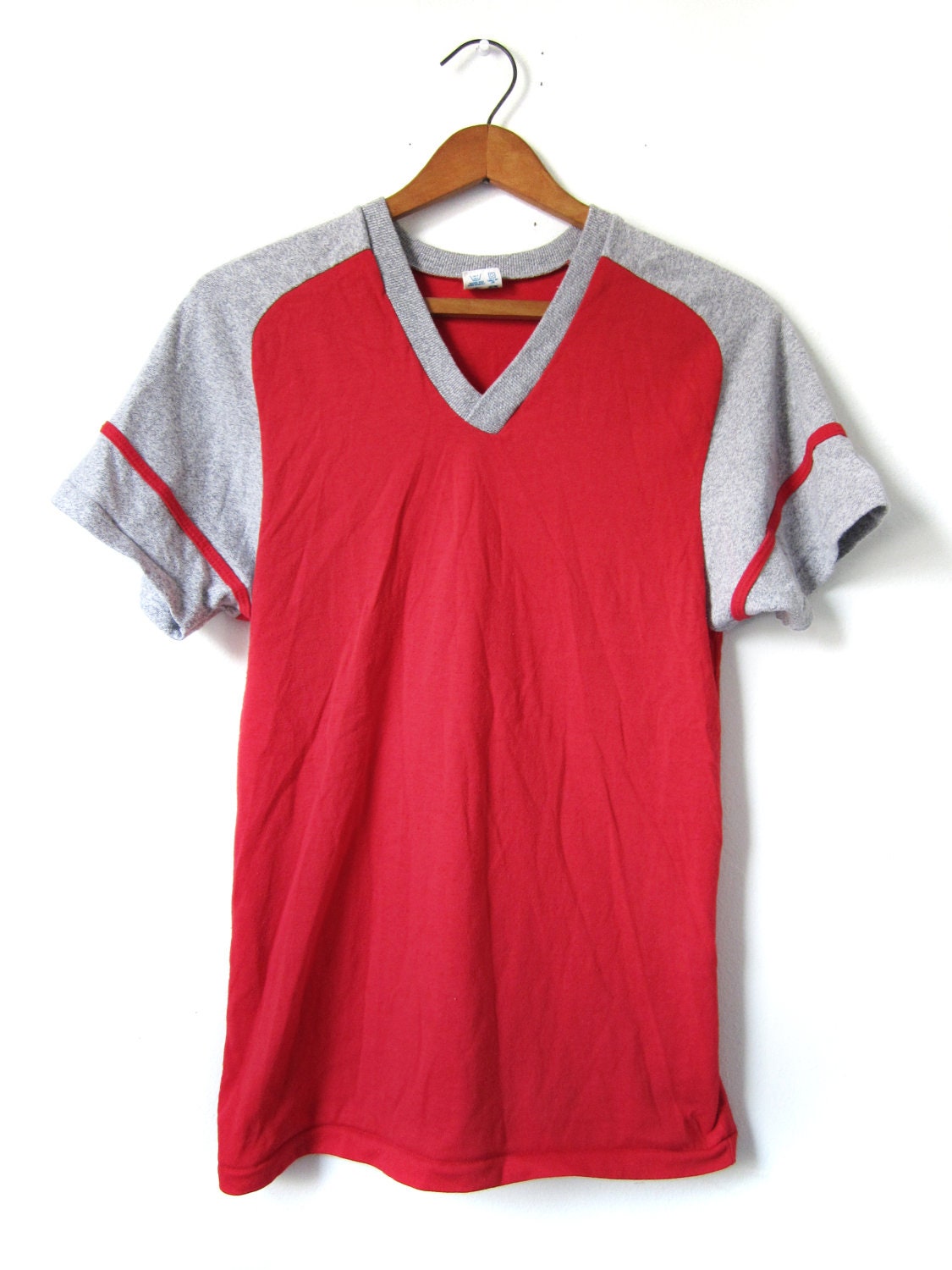 80s V Neck Tshirt Gray and Red Champion - Mens Medium