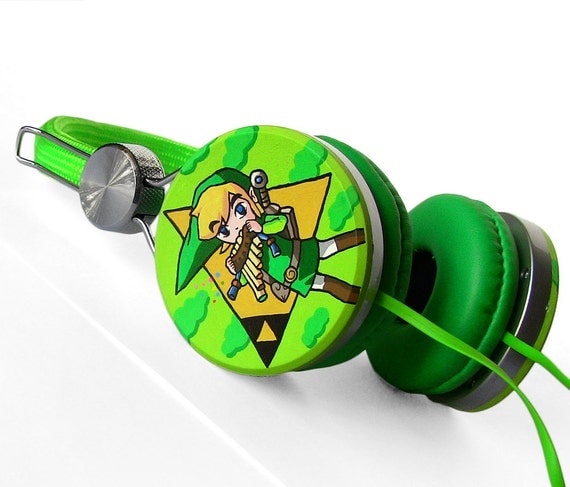 Zelda headphones earphones handpainted Link Triforce green yellow