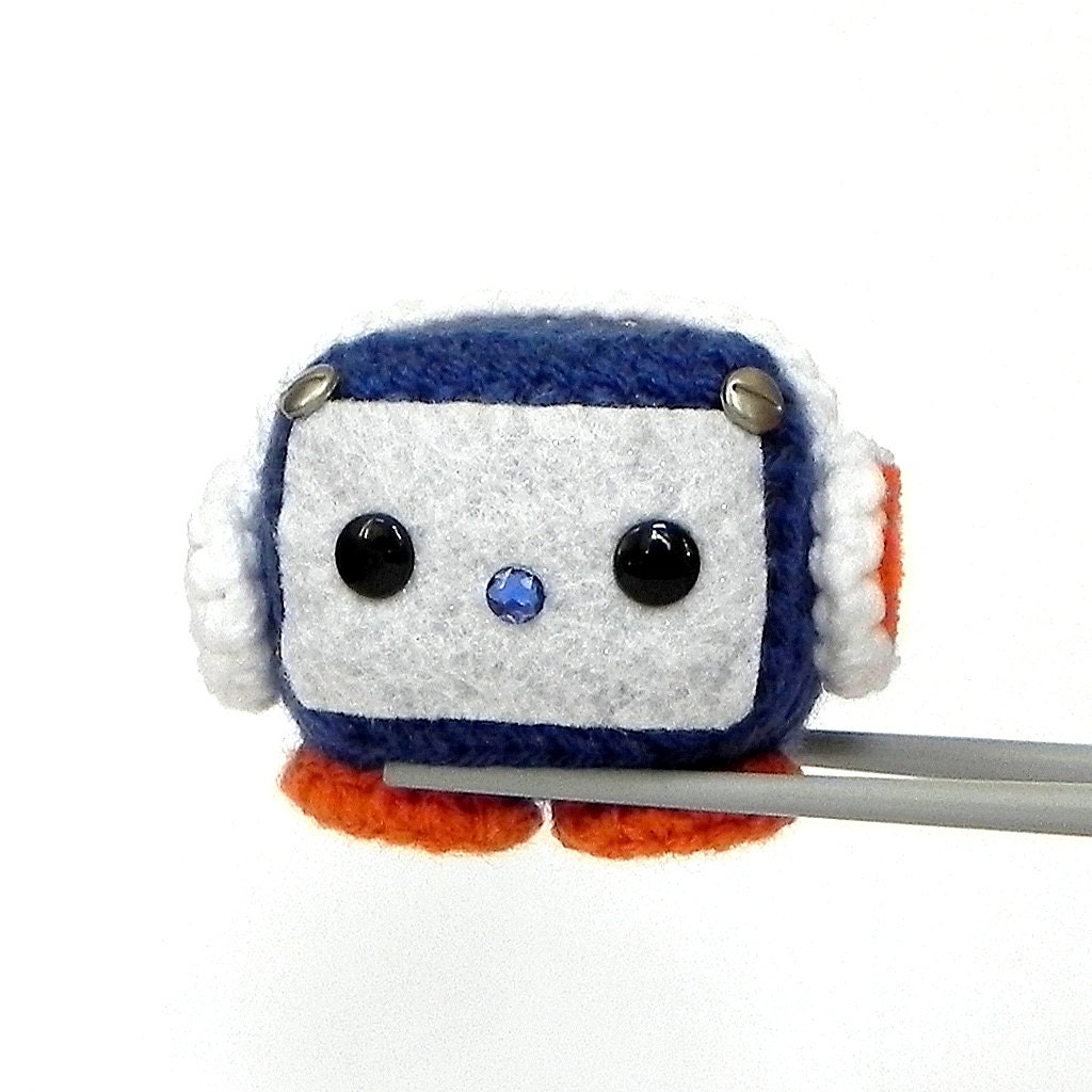 Crochet doll - Cool Blue Retro Robot MochiQtie - Amigurumi mochi size mini toy doll