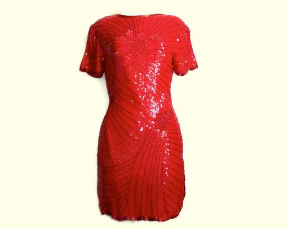 30% off sales . 80s Red sequined and beaded silk party dress . vintage . M . L