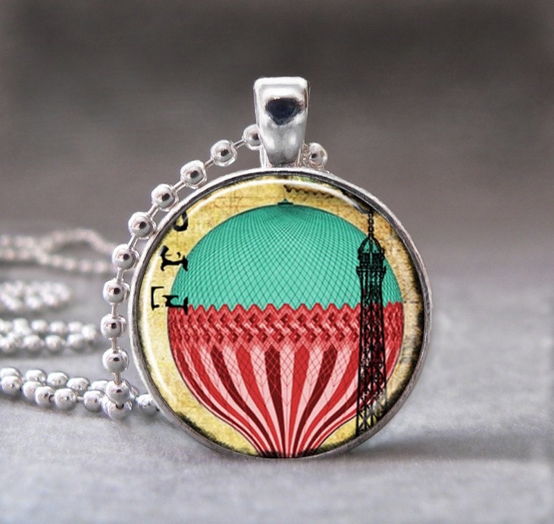 Vintage Balloon on Postcard, Photo Pendant, Art Pendant, Glass Dome Pendant Necklace, no. 031-39