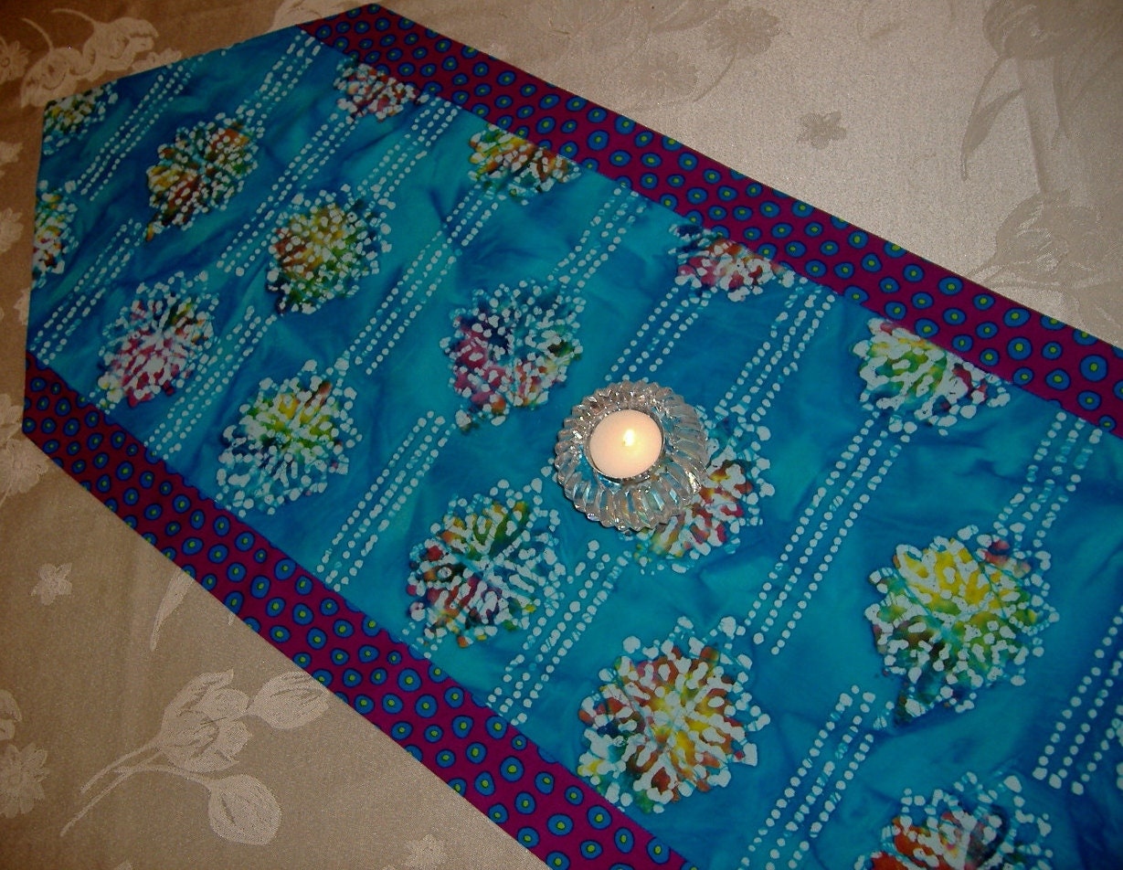 Table Runner Aqua BATIK Beauty