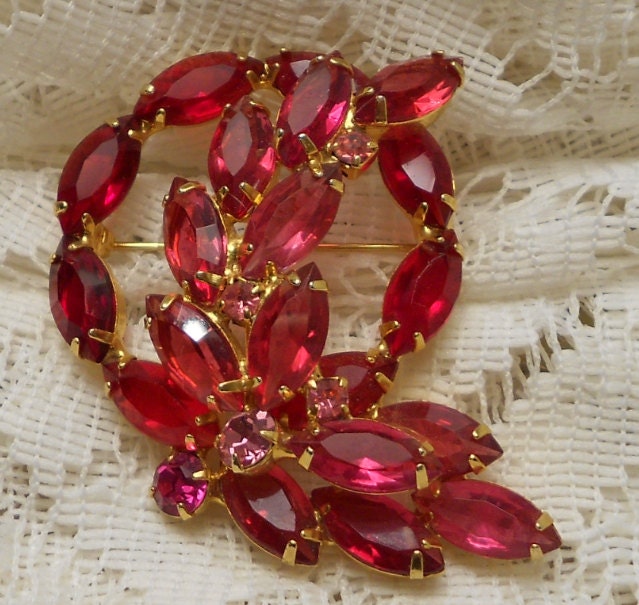 Vintage Red Juliana Style Rhinestone Brooch