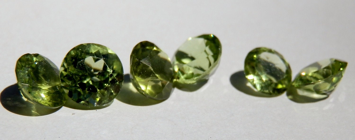 Peridot Gemstones. Lot of 6. Round cuts. 5 to 6mm each. - DanPickedMinerals