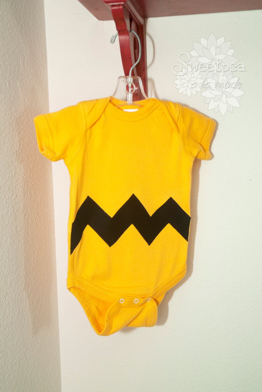 The Chuck - Made to Order Peanuts inspired bodysuit with black zigzag