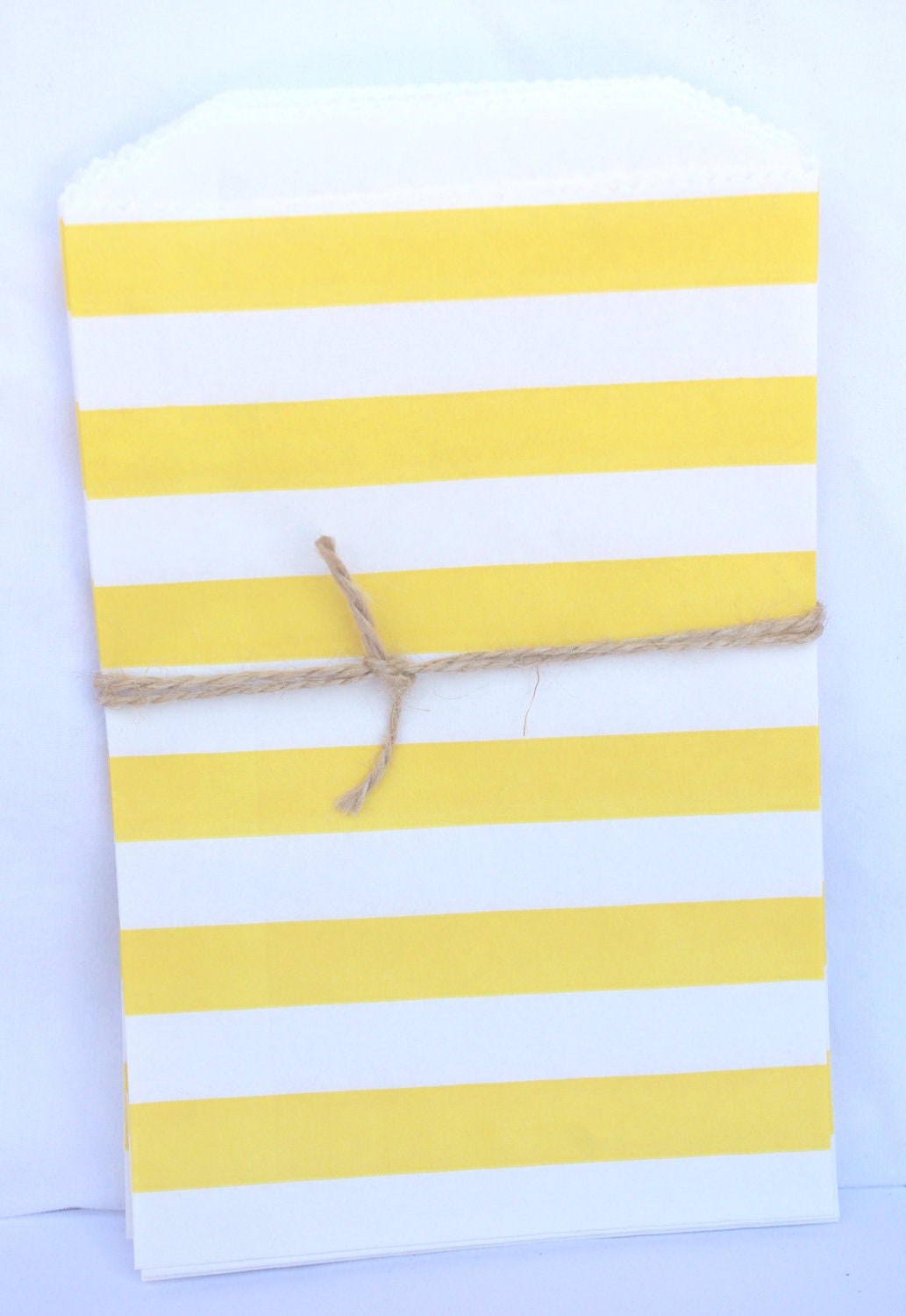20MeDiUM SiZe STRiPeD PaPER BAGs-- Yellow --party favors--gifts---weddings--showers--20ct