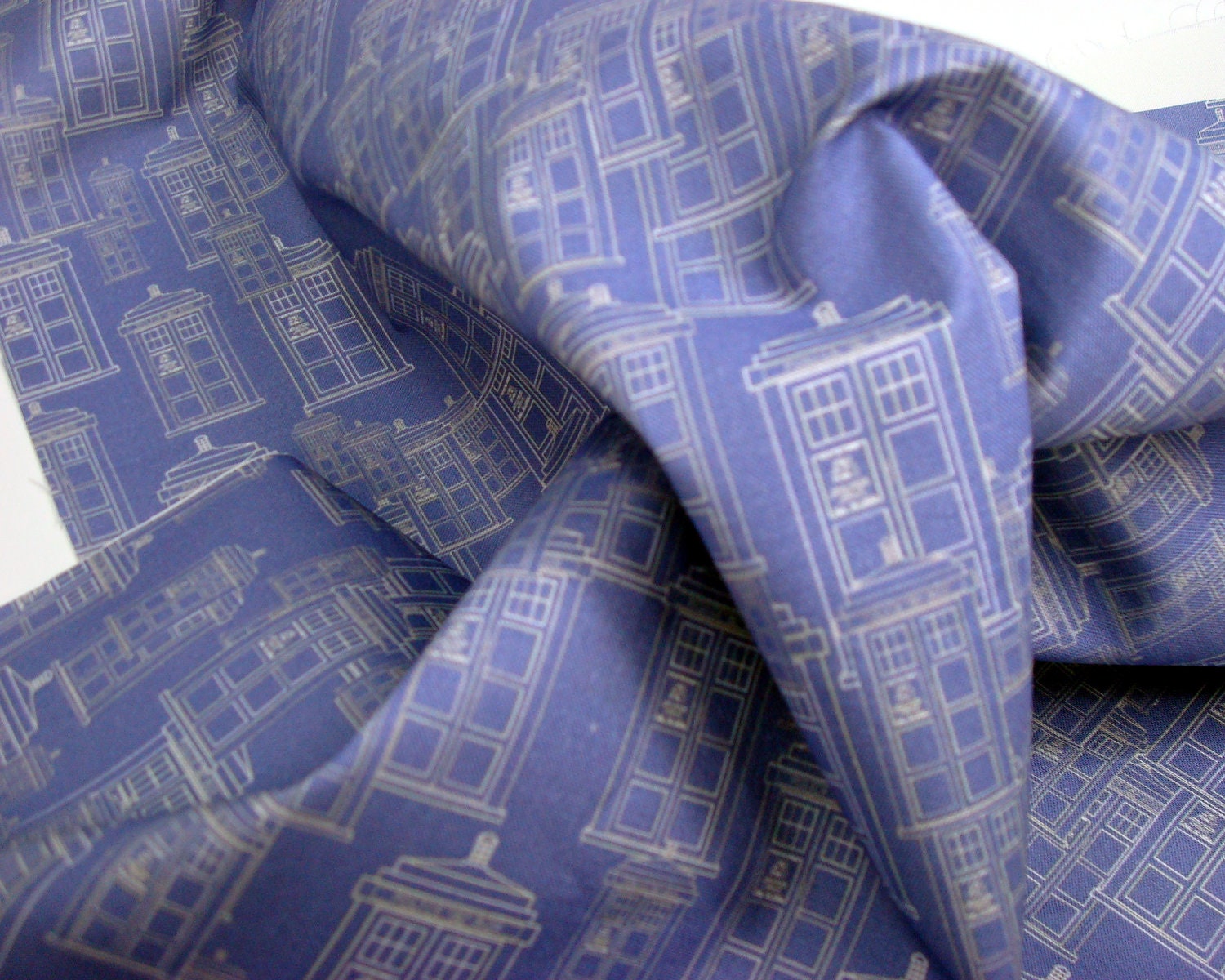 Doctor Who Fabric Fat Quarter - Tardis outlines on blue