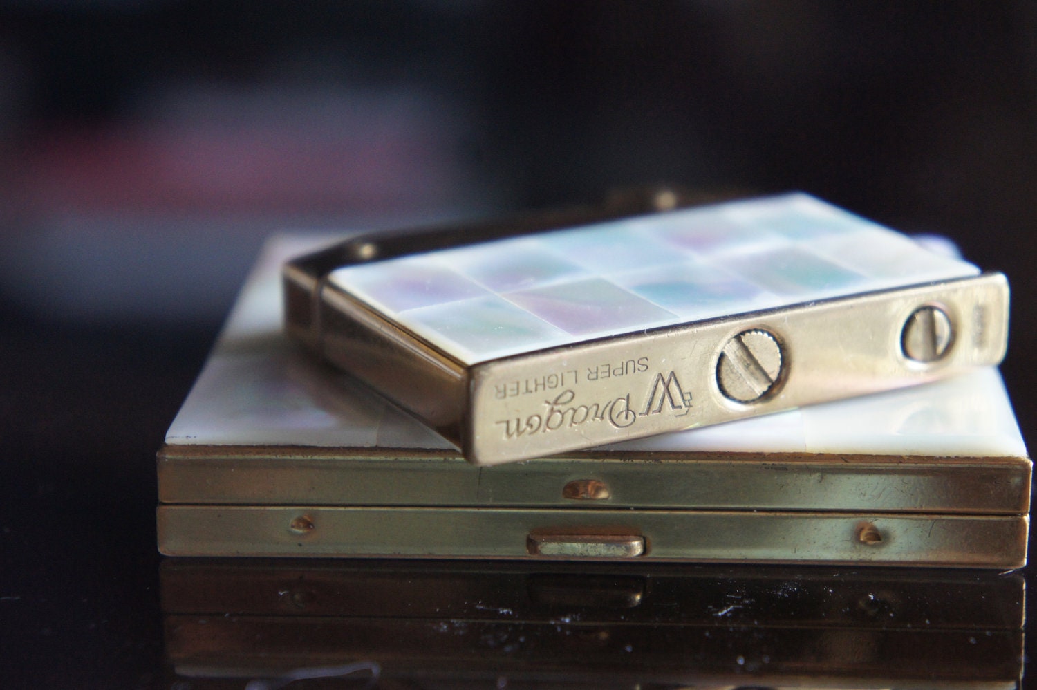 W DRAGON Vintage Compact Powder Puff Case Designer Gold Mirror 1930's Japanese Cigarette Super Lighter O-010