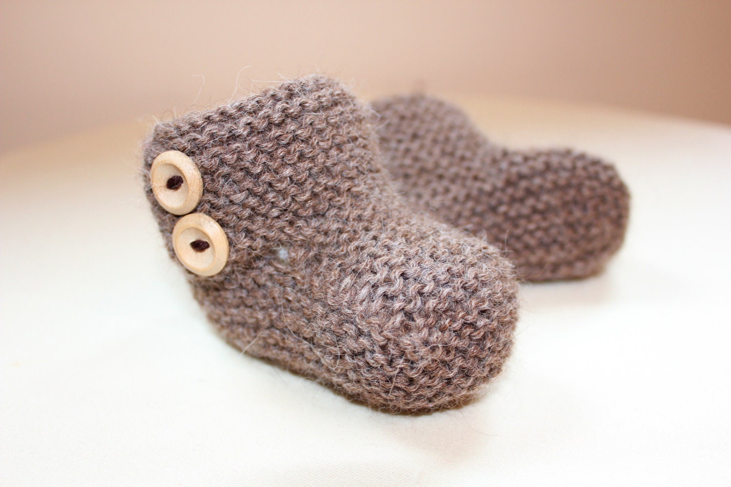 Snuggies - 0018 - PDF KNITTING PATTERN - Buttoned Boots - Sizes 0-3m 3-6m 6-9m and 9-12 m