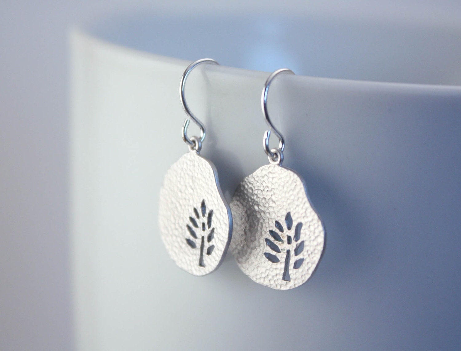 little leaf earrings - woodland tree leaf simple antique silver - everyday earrings - silver drop