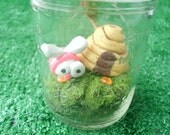 Bumble Bee in a Jar Garden Polymer Clay Doll Miniature Polymer Clay Figurine Terrarium Insect Bee Hive