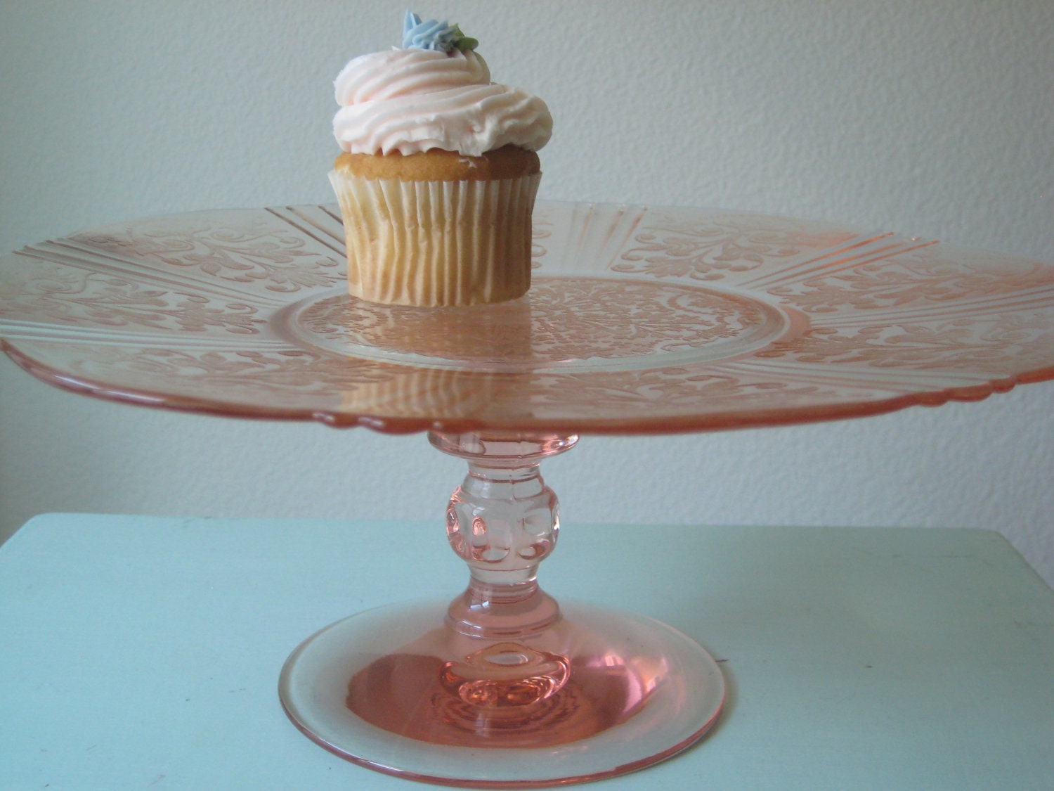 11.5 Pink Depression Glass Cake Stand / Pink Wedding Pedestal Cake Stand / Pink American Sweatheart Cupcake Stand / Pink Glass Baby Shower