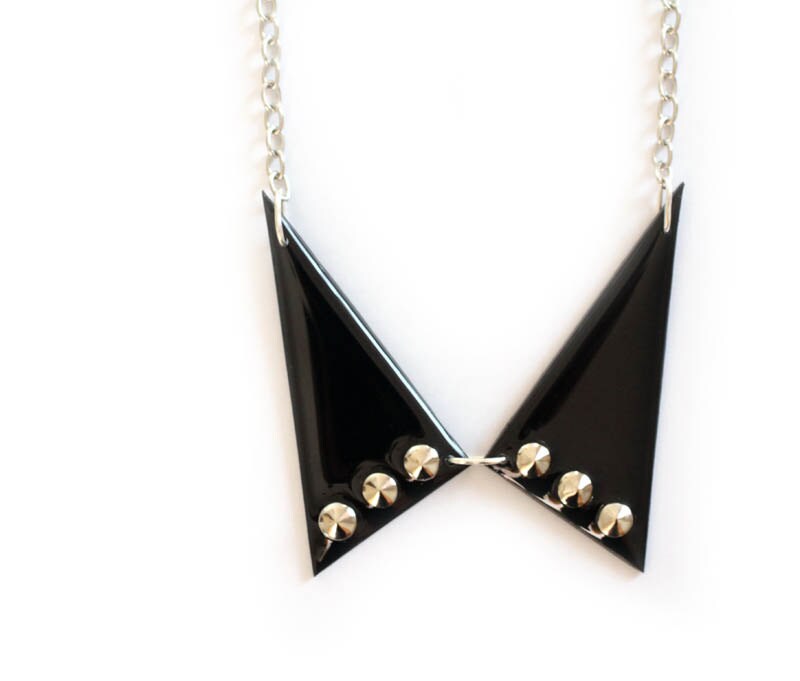 glam rock necklace