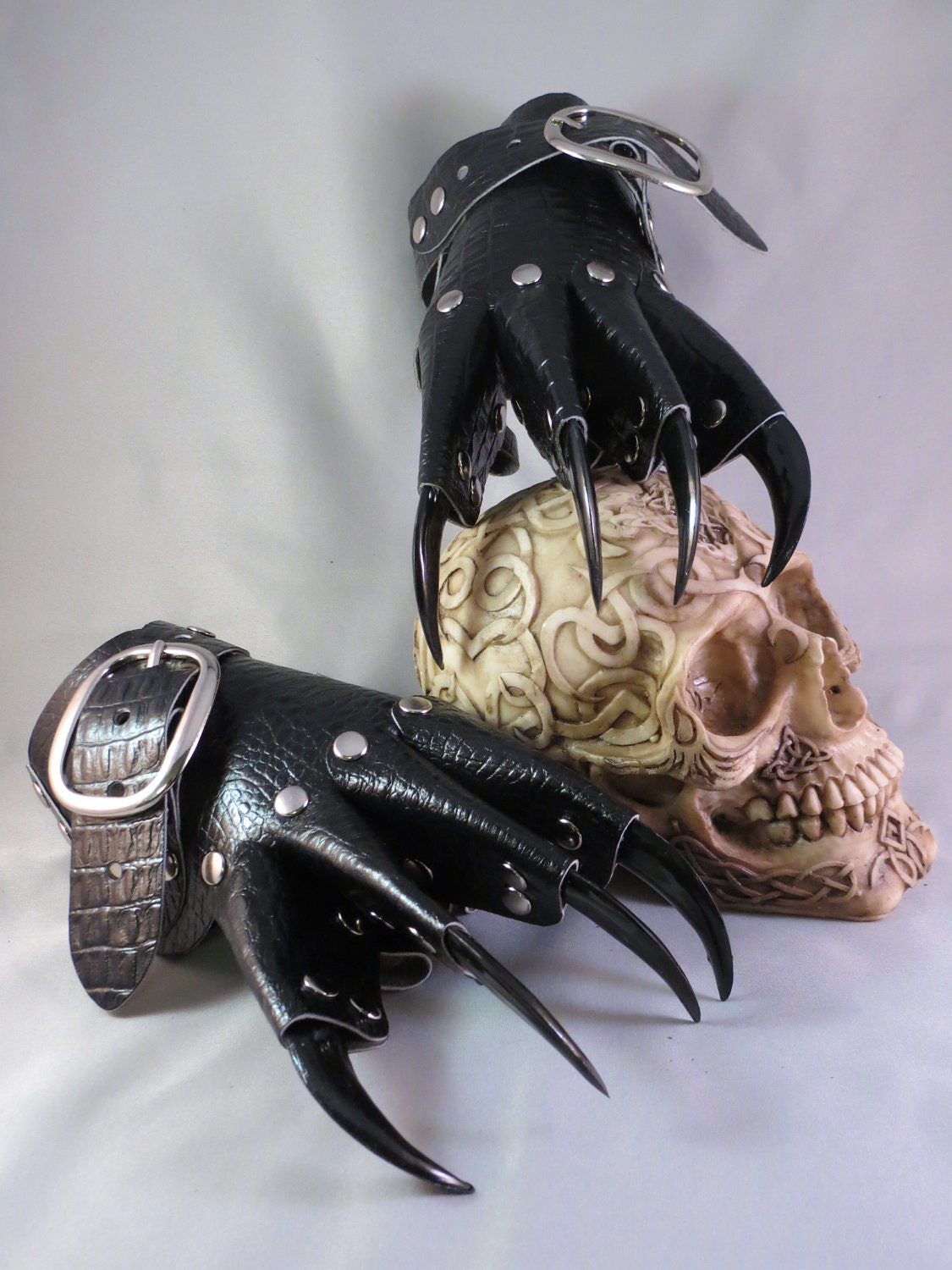 Black Scale Leather Gothic Steampunk Claw Gauntlets / Gloves
