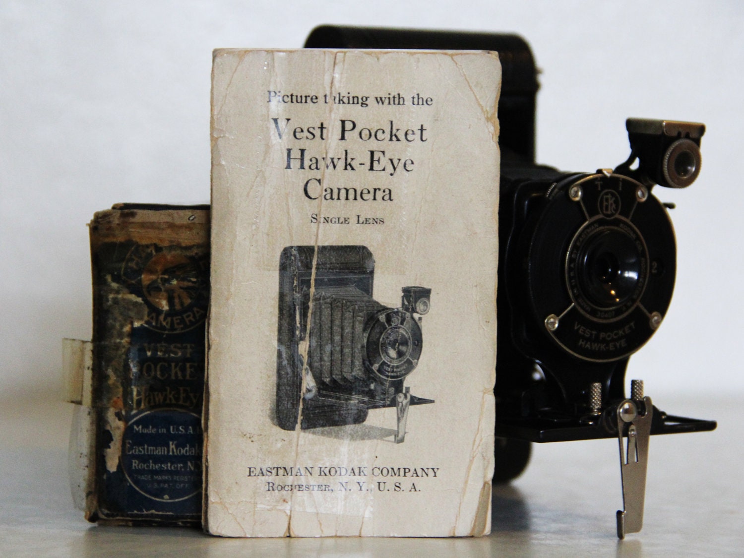 1927 Pocket Vest Hawk Eye Camera Single Lens Eastman Kodak Company