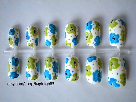 Items similar to Blue and Green Floral Nail Art on Etsy