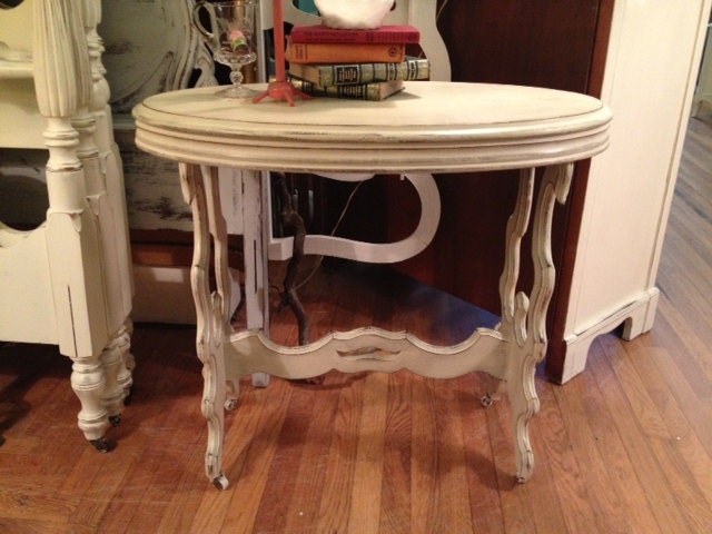 Shabby Chic Cottage Painted Oval Side Table