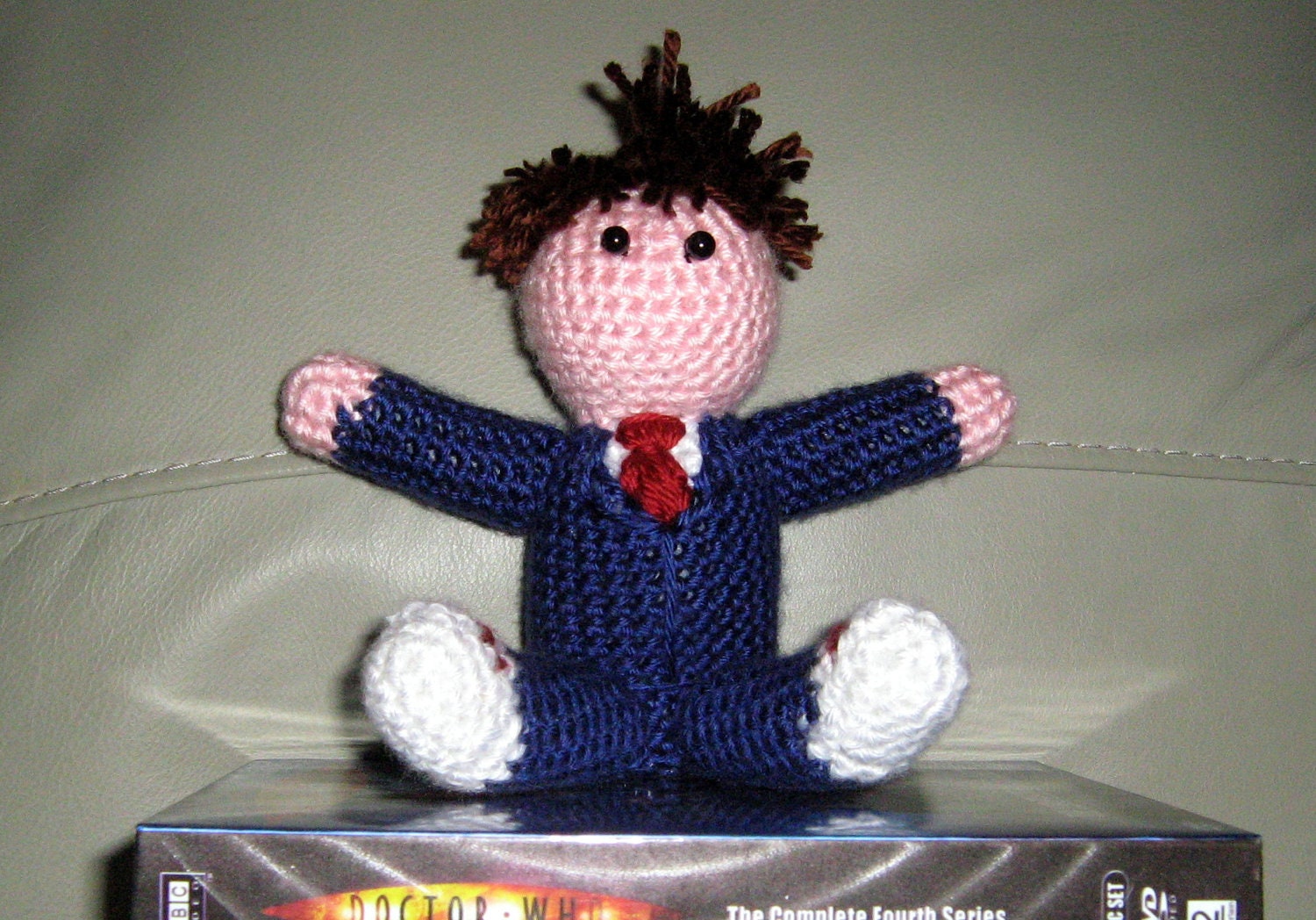Tenth Doctor Who mini doll (Choose from blue or brown suit)